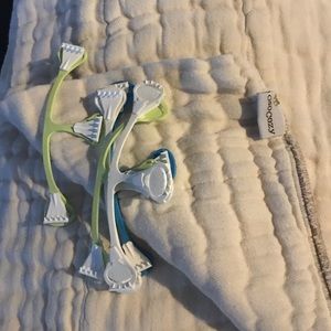 OsoCozy prefold cloth diapers (12) with clasps (5)